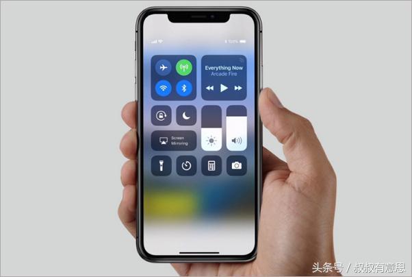 從iPhone X到華為Mate 10，全面屏手機值得買嗎？